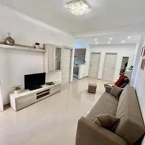 casa-lollo.hotelitalianriviera.com/